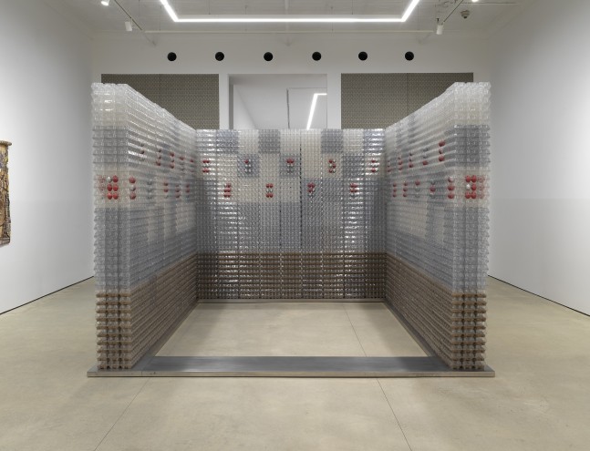 Carlos Reyes
saltwaterfarm, 2020
eggshell, acrylic, velvet flocking, plastic egg crates, aluminum, grit sand
96 x 120 x 120 ins.
243.8 x 304.8 x 304.8 cm