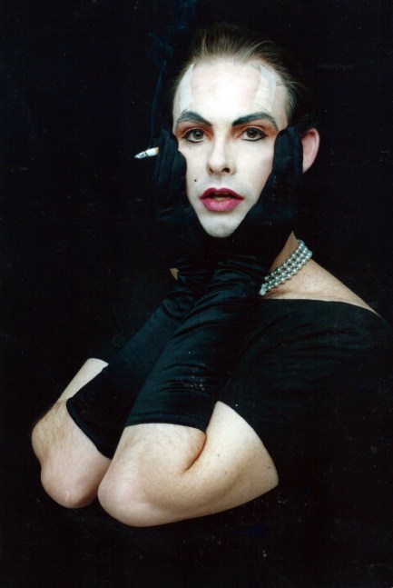 Hunter Reynolds, Drag Pose