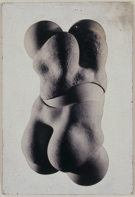 Hans Bellmer, La Poupée (Le Torse) [“The Doll” (“The Torso”)], 1935