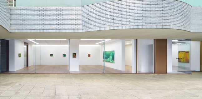 Head Games (Installation View) Courtesy Perrotin, Photographed by Osamu Sakamoto.