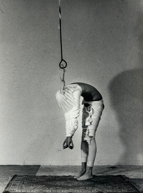 Adam Putnam
Untitled (cocoon), 1995
silver gelatin print
17 x 11 ins.
43.2 x 27.9 cm