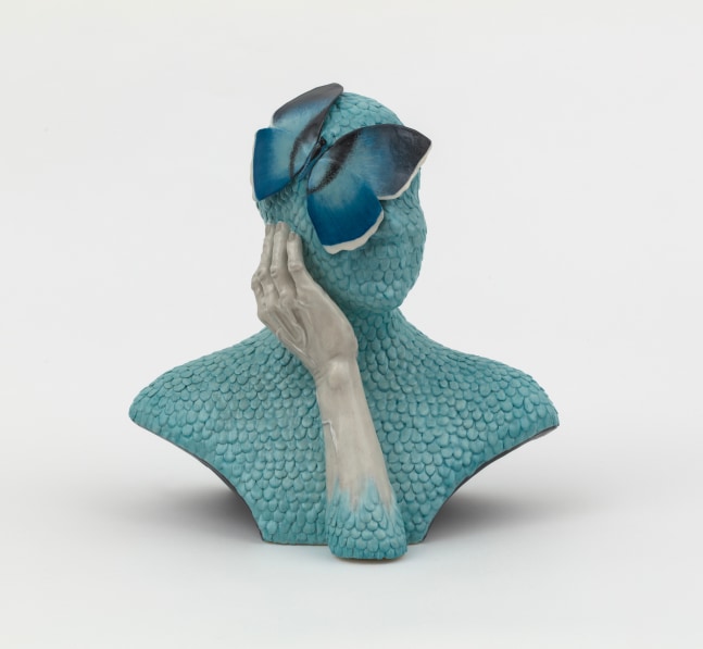 Jessica Stoller
Untitled (scale), 2022
porcelain, glaze
12 x 12 x 8 ins.
30.5 x 30.5 x 20.3 cm