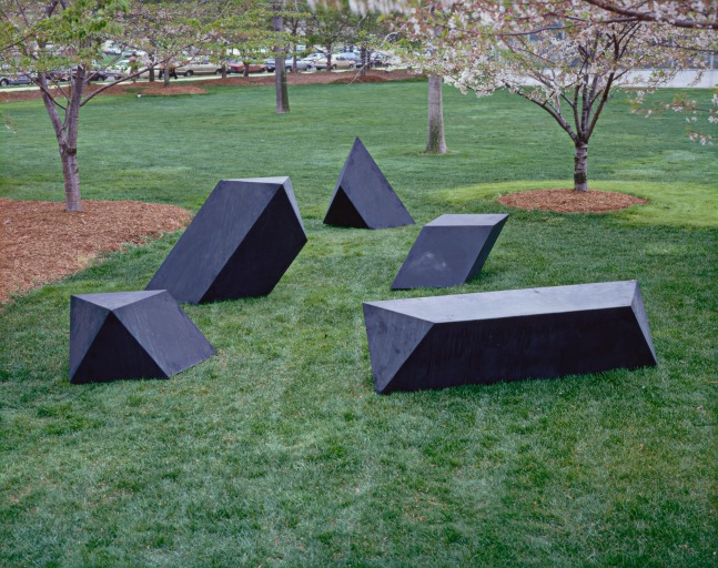 Steel, painted black
5 units, height range 23 in. to 451&amp;frasl;2 in., edition 4/5
National Gallery of Art, Washington, DC