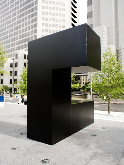 
Steel, painted black
12 &amp;times; 12 &amp;times; 16 ft. (365.8 &amp;times; 365.8 &amp;times; 487.7 cm), edition 3/3
Gateway Foundation, St. Louis, MO
Photo Stefan Hester


&amp;nbsp;