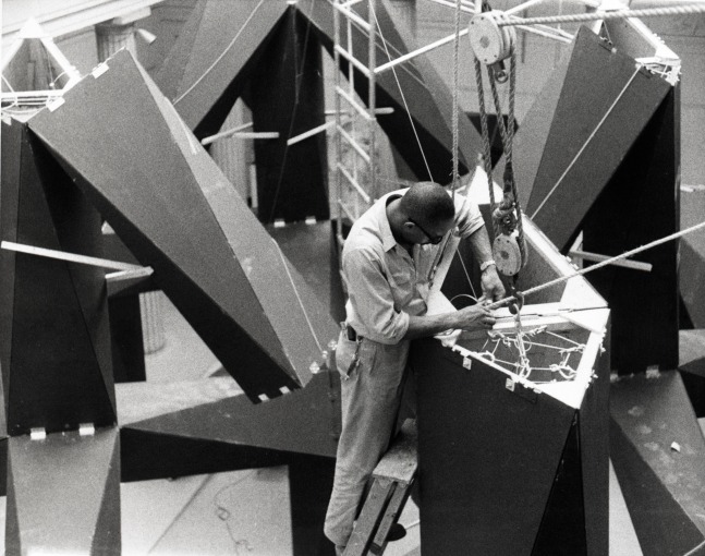 Scale As Content: Ronald Bladen, Barnett Newman, Tony Smith