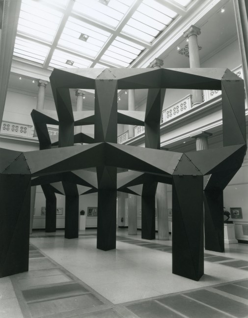 Scale As Content: Ronald Bladen, Barnett Newman, Tony Smith