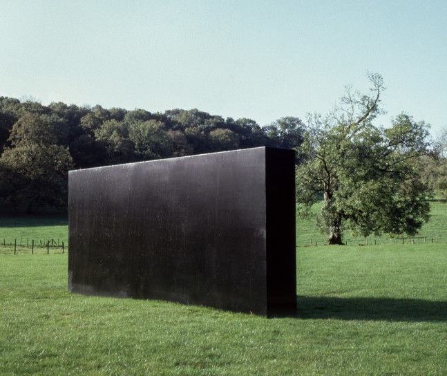 Steel, painted black
8 ft. &amp;times; 24 in. &amp;times; 18 ft. (243.8 &amp;times; 61 &amp;times; 548.6 cm), edition 2/3
Private collection