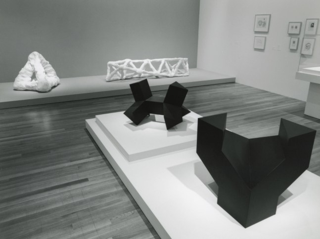 Tony Smith: Architect, Painter, Sculptor.
Museum of Modern Art, New York, 1998