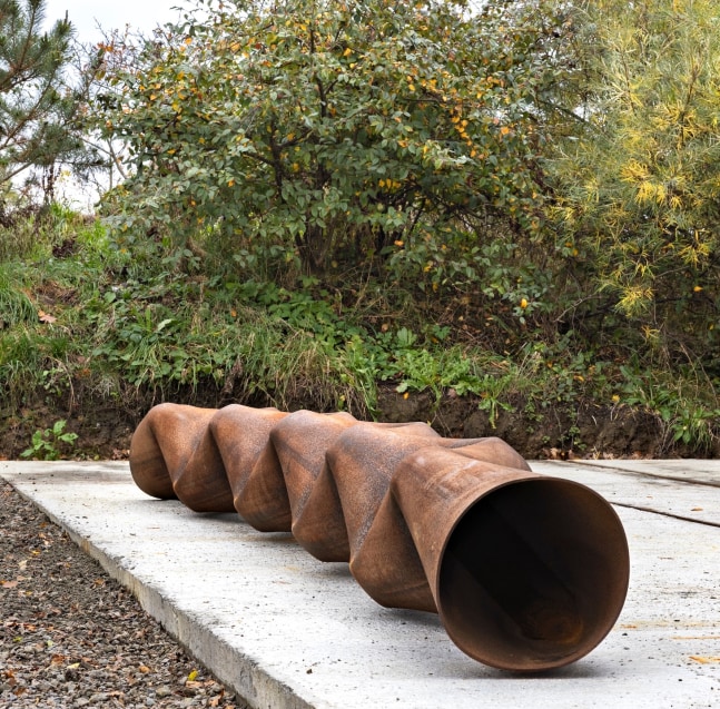 JAKOB J&amp;Oslash;RGENSEN
Freedom Vessel, 2022
Steel
23.5&amp;quot; H x 226.25&amp;quot; W x&amp;nbsp;23.5&amp;quot; D