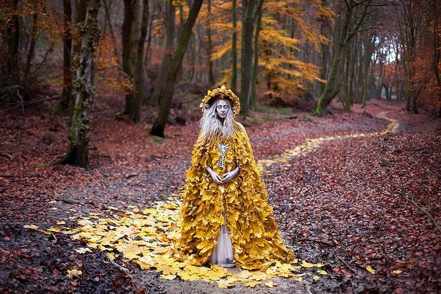 Kirsty Mitchell, The Guidance of Stray Souls, 2013