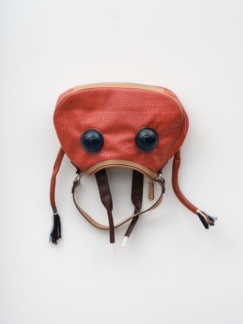 JON PYLYPCHUK

Penelope Kaplan, 2025

Faux leather purse, resin

18 x 22 x 3 in
45.7 x 55.9 x 7.6 cm

&amp;nbsp;

$5,000