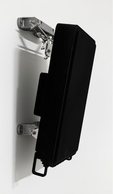 Yngve Holen

5G AirScale Black

2023

Antenna, resin, flock, metal

26 x 15.4 x 5.1 inches

66 x 39 x 13 cm

(YH 24/002)