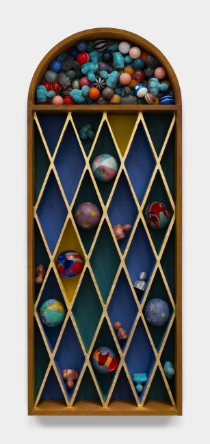 Derek Fordjour

Lottery Distibution

2023

Mixed media

40 x 16 x 7 inches

101.6 x 40.6 x 17.8 cm

(DF 23/046)