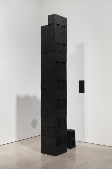 Le&amp;#39;Andra LeSeur

between me and the rest of the land&amp;hellip;, 2021

cinder block monolith and sound piece, unique
97 x 16 x 20 in. / 246.4 x 40.6 x 50.8 cm