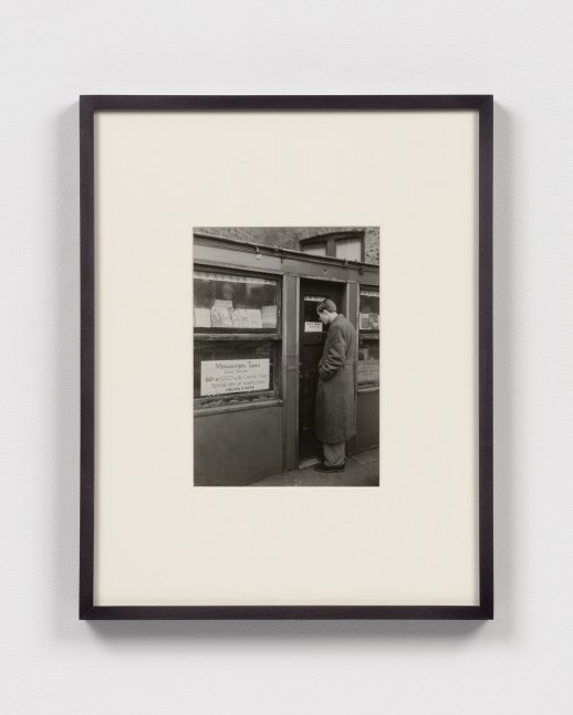 Bookshop on Seventh Avenue South, c. 1948

gelatin silver print, vintage

9&amp;frac12; x 6&amp;frac34; in. / 24.1 x 17.1 cm