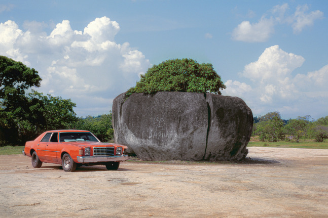 Carro. Piedra, 1996-2023

C-print, ed. of 3 + 2 AP

30 x 45 in. / 76.2 x 114.3 cm