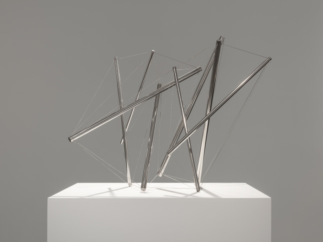 Greene Street III, 1975-1993

stainless-steel, edition of 4

32 x 27 x 23 in. / 81.3 x 68.6 x 58.4 cm