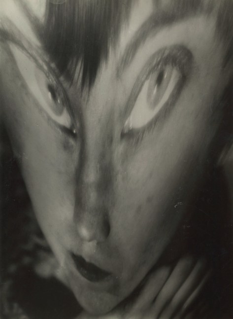 Berenice Abbott

Self Portrait Distortion, c. 1948

gelatin silver print mounted on board

image/sheet: 12 1/2 x 9 1/4 in. / 31.8 x 23.5 cm

mount: 20 x 16 in. / 50.8 x 40.6 cm