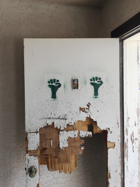 Green fists, Coaldale Junction, Nevada, 2017