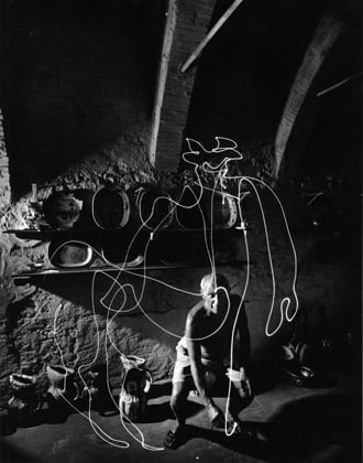 Picasso draws an abstraction, 1950