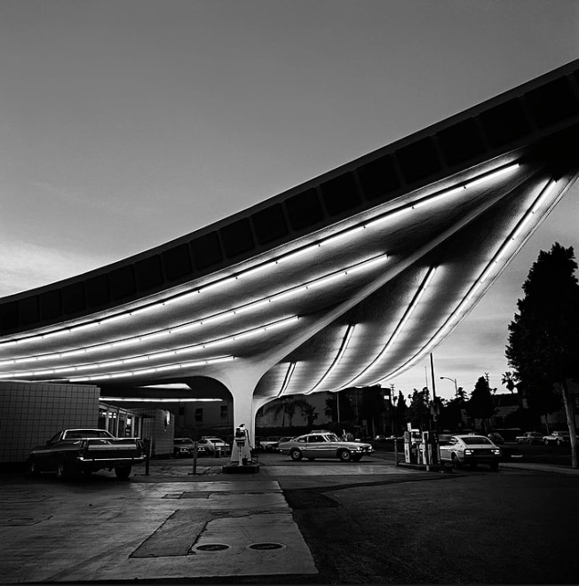 Flying Wing, 1975