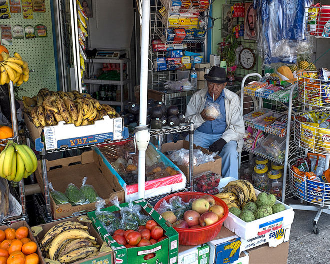 Small Market, Pico Boulevard, Los Angeles, chromogenic print