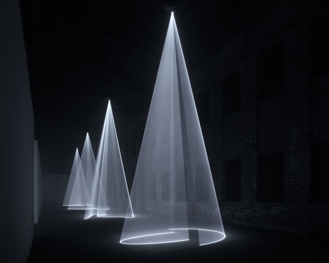 Anthony McCall: Solid Light Works