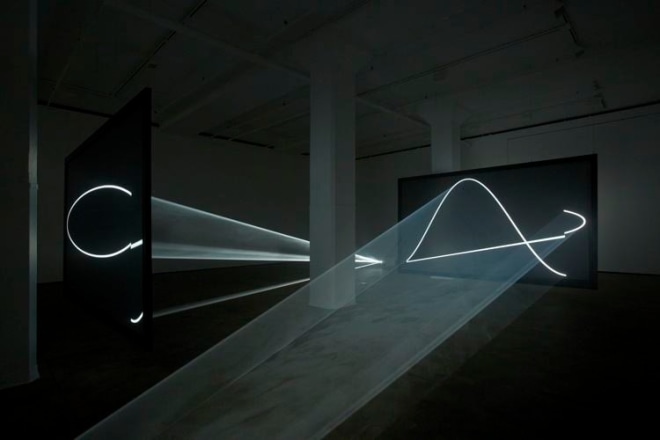 Face to Face (I), 2013, computer, two video projectors, two haze machines, two double-sided projection screens, QuickTime movie file