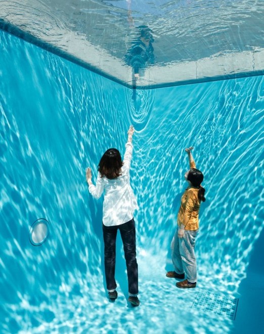 Leandro Erlich in LIMINAL