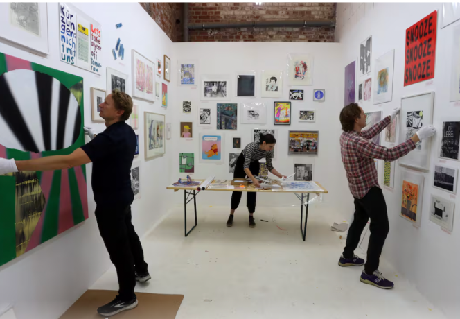 Enjoy art, win art