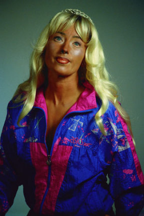 Untitled, 2000. Color photograph, image: 36 x 24 inches (91.4 x 60.9 cm); frame: 45 x 33 x 1 inches (114.3 x 83.8 x 2.5 cm. Edition of 6. MP 397