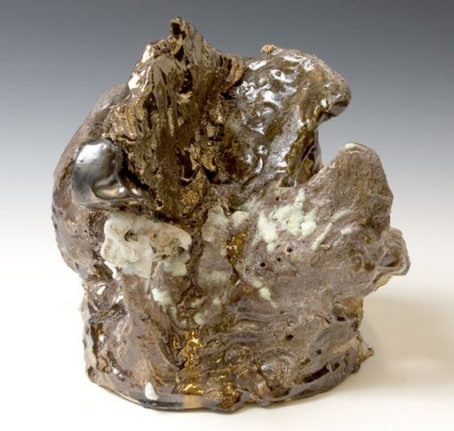 Head Artist / Archaeology 2, 2007. Ceramic, formica pedestal. Sculpture: 9 x 11.5 x 12 inches (22.9 x 29.2 x 30.5 cm); pedestal: 31 x 19 x 19 inches (78.7 x 48.3 x 48.3 cm). MP 34