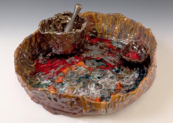 Mortar & Pestle, 2007. Ceramic, formica pedestal, sculpture: 5 x 19-1/2 x 17-1/2 inches (12.7 x 47 x 41.9 cm); pedestal: 30 x 26 x 26 inches (76.2 x 66 x 66 cm). MP 27