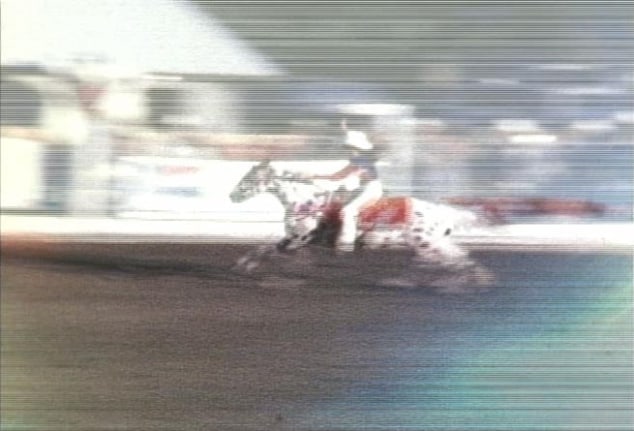 Still from "Garland #4", 2005. 16 mm film, 8 Minutes, 33 Seconds. Edition of 5. MP F-45