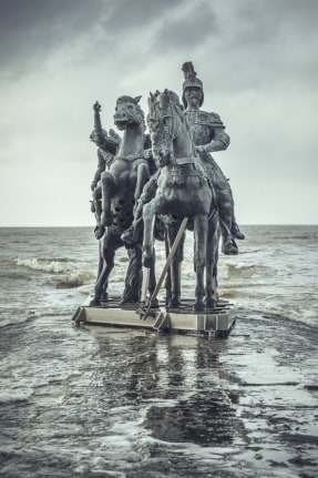 Men, 2018. Found bronze statues, 500 x 200 x 250 cm. Permanent installation.
