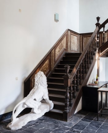 Housebroken. Installation view, 2019. Kunsthal Gent. Photo: Michiel De Cleene.