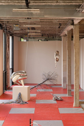 Days are Dogs. Installation view, 2017. Palais de Tokyo, Paris. Photo: Aurélien Mole.