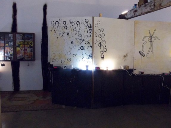 Grundlegung Zur Krankisch Grundrisse Kopf bis Magen Innere Wirkung Natur Kapputt Aus Gemacht, 2011. Four-channel film and mixed media, dimensions variable. MP 26
