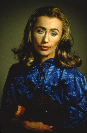 Untitled, 2000. Color photograph, image: 32 1/2 x 22 inches (82.5 x 55.8 cm); frame: 41 1/2 x 31 x 1 inches (104.1 x 78.7 x 2.5 cm). Edition of 6. MP 404