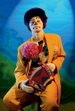Untitled, 2004. Color photograph, 71 3/4 x 48 1/2 inches. Edition of 6. MP 423