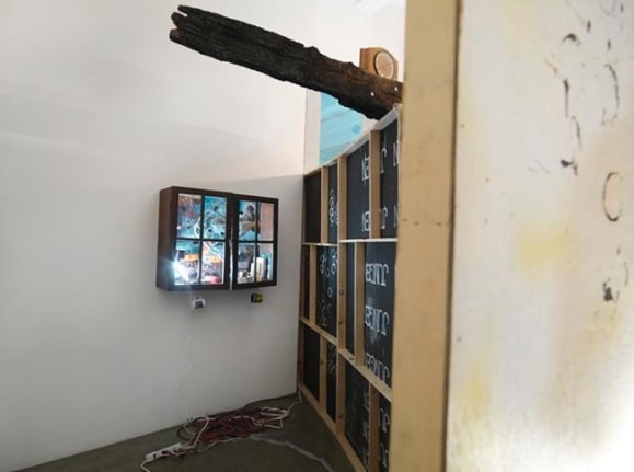 Grundlegung Zur Krankisch Grundrisse Kopf bis Magen Innere Wirkung Natur Kapputt Aus Gemacht, 2011. Four-channel film and mixed media, dimensions variable. MP 26
