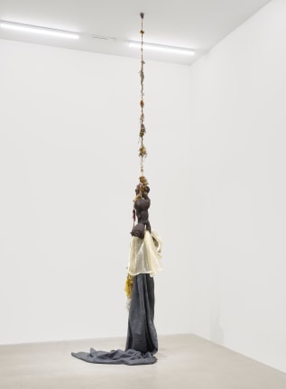 Liz Magor, Delivery (brown), 2018