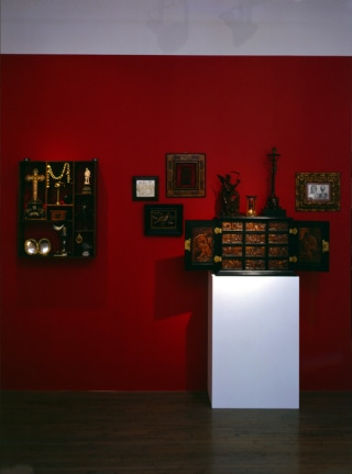 A Collector&#039;s Cabinet of Curiosities: Objects for a Wunderkammer from the 16th to the 19th Century &ndash; installation view 1