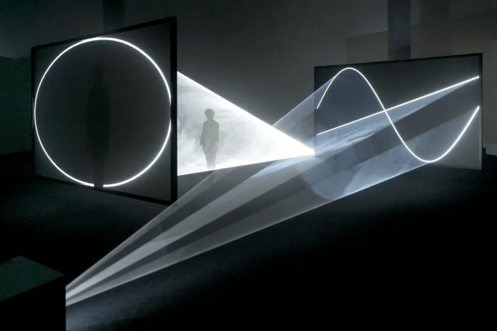 The light relief of Anthony McCall