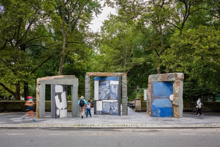 BEFORE SUMMER ENDS, SEE THESE FIVE TEMPORARY ART INSTALLATIONS IN NEW YORK
