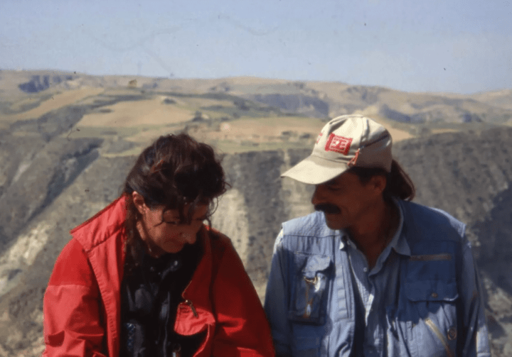 A couple walked from opposite ends of China’s Great Wall and met in the middle. Then they broke up