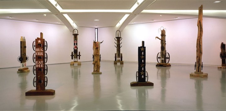 Installation view of the exhibition Robert Indiana: Rétrospective, 1958–1998 at the Musée d’Art Moderne et d’Art Contemporain in Nice, France