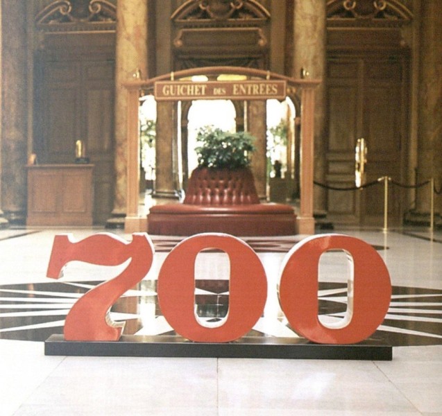 Indiana's red polychrome aluminum sculpture 700