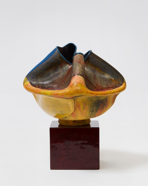 Image of a Kathy Butterly ceramic piece.