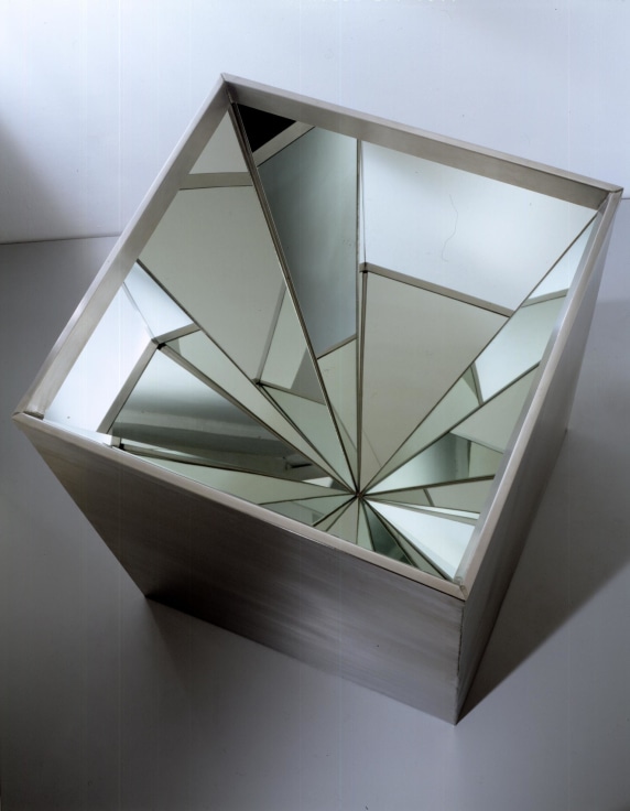 , ROBERT SMITHSON,&nbsp;Four-Sided Vortex,&nbsp;1965, Steel and mirror, 35 x 28 x 28 in.&nbsp;